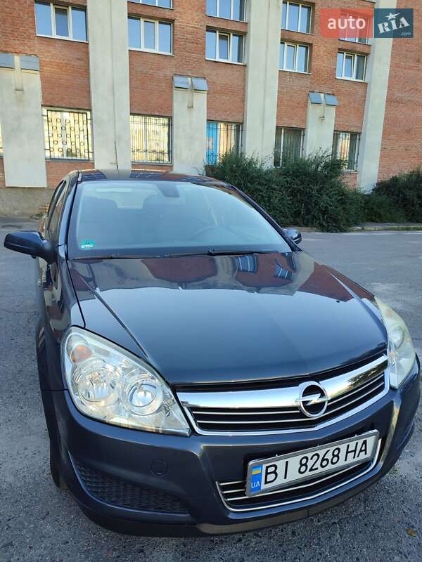 Хэтчбек Opel Astra 2009 в Полтаве