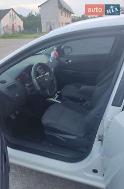 Универсал Opel Astra 2011 в 