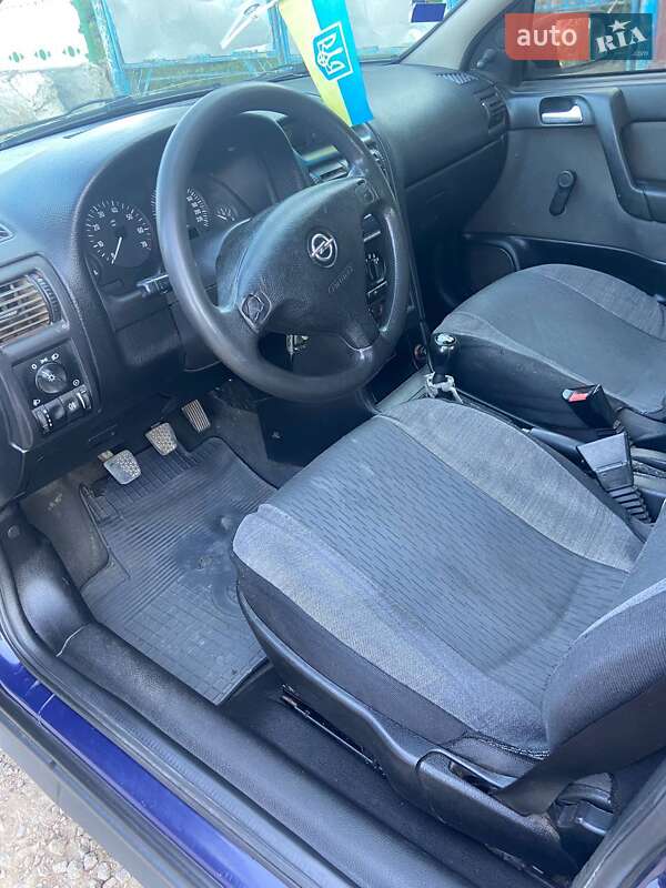 Хэтчбек Opel Astra 2004 в Бершади