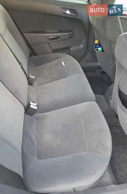 Универсал Opel Astra 2004 в Киеве