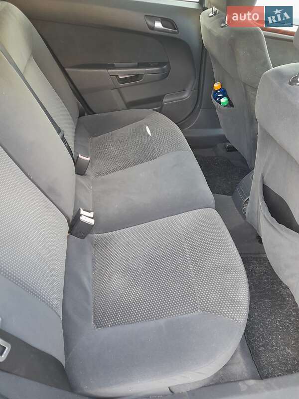 Opel Astra 2004 Opel Astra 2004