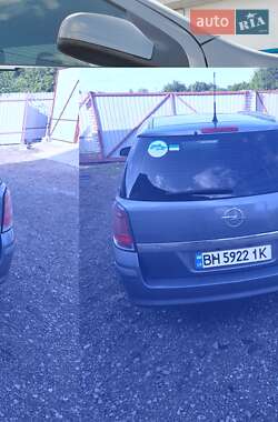 Универсал Opel Astra 2004 в Киеве