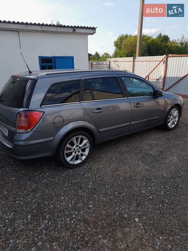 Универсал Opel Astra 2004 в Киеве
