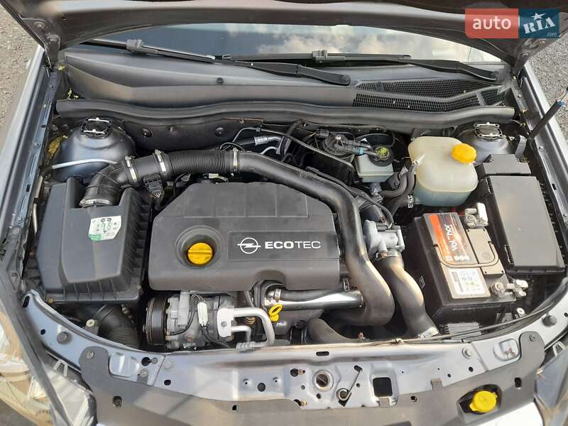 Универсал Opel Astra 2004 в Киеве