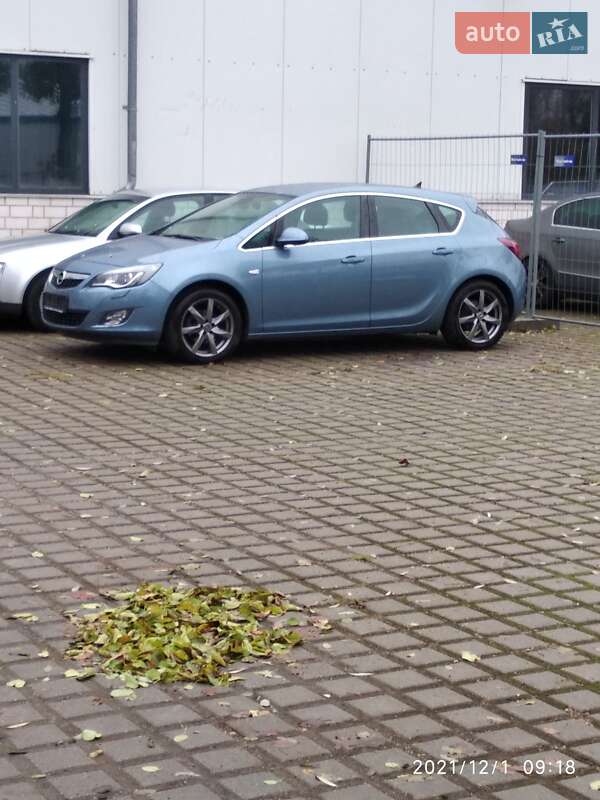 Opel Astra 2010