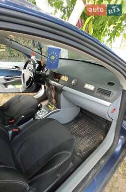 Универсал Opel Astra 2004 в 
