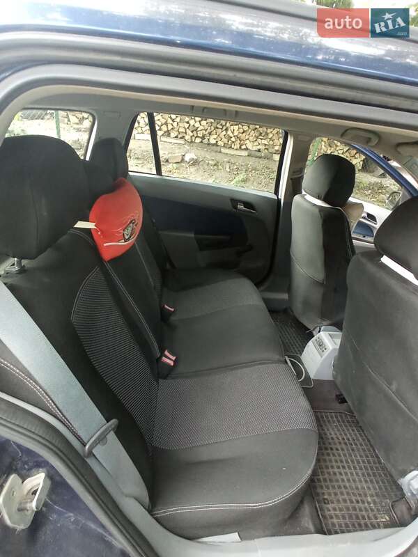 Универсал Opel Astra 2004 в Днепре