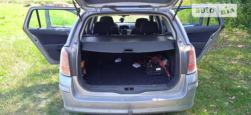 Універсал Opel Astra 2009 в Львові