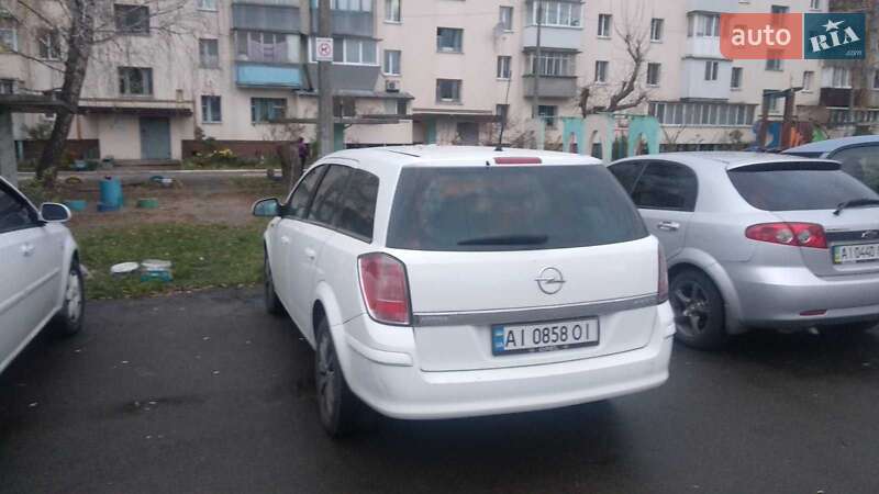 Универсал Opel Astra 2010 в Киеве
