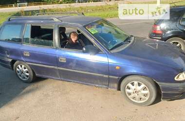 Універсал Opel Astra 1997 в Вільнянську