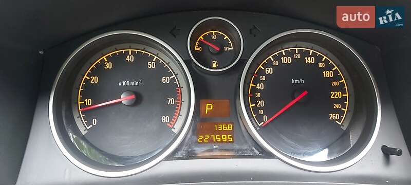 Купе Opel Astra 2008 в Тернополі