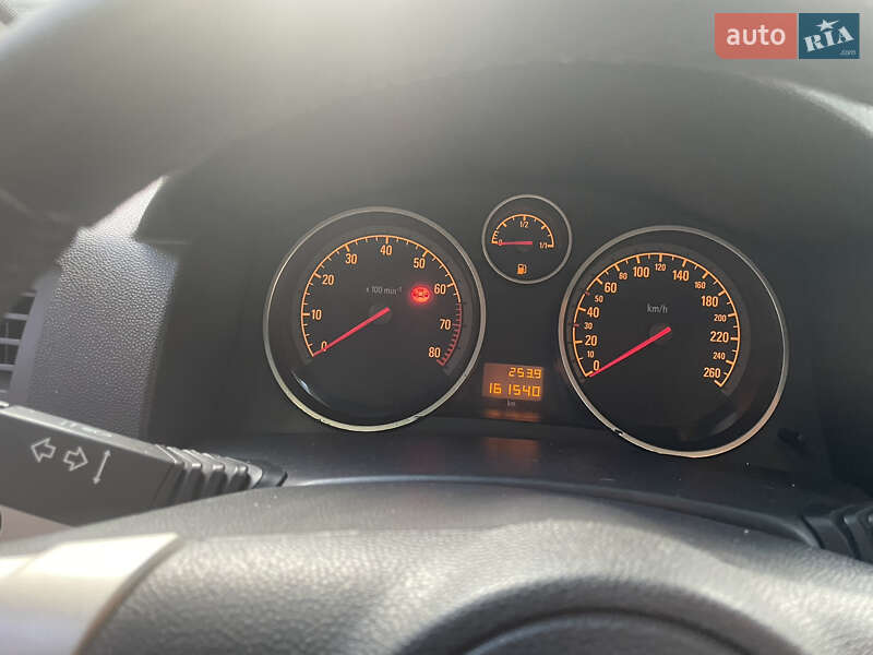 Универсал Opel Astra 2008 в Каменском