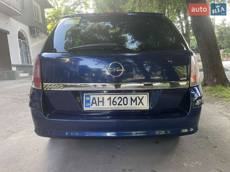 Универсал Opel Astra 2008 в Каменском