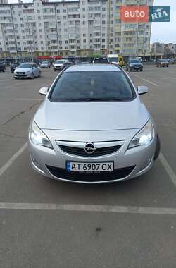 Универсал Opel Astra 2011 в 