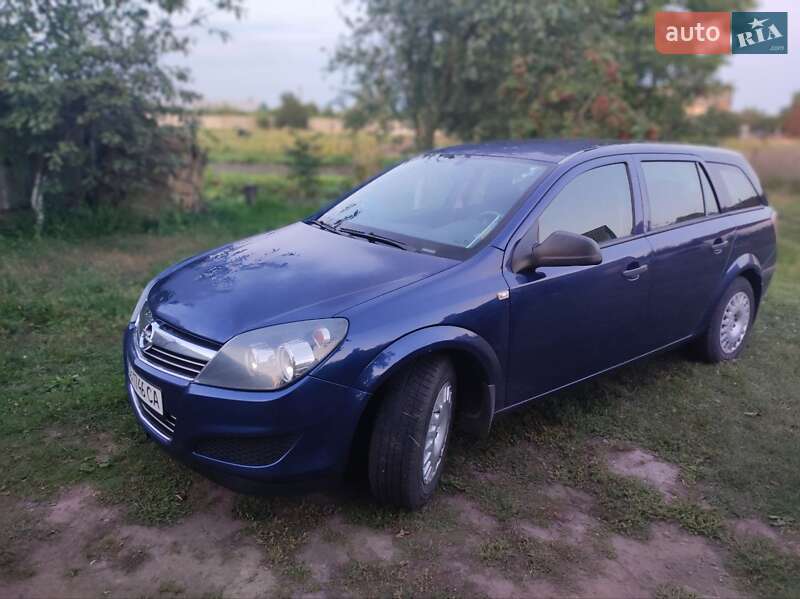 Універсал Opel Astra 2012 в Ічні