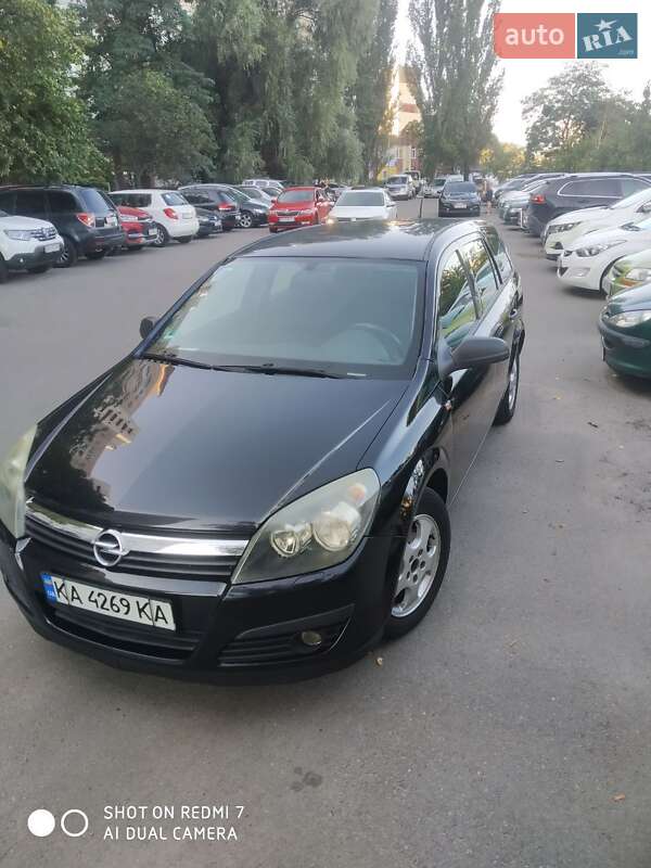 Универсал Opel Astra 2005 в 