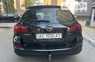 Универсал Opel Astra 2011 в 