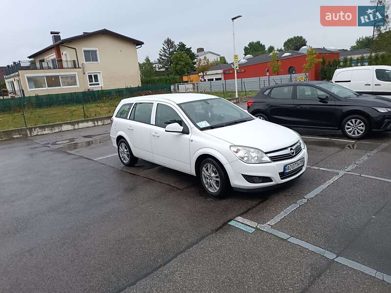 Opel Astra 2010