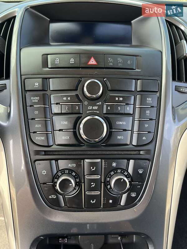 Универсал Opel Astra 2013 в Дрогобыче