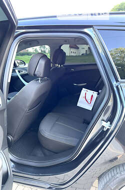 Универсал Opel Astra 2012 в 