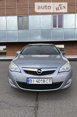 Универсал Opel Astra 2011 в Киеве