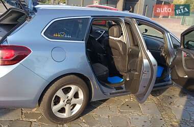 Универсал Opel Astra 2011 в 