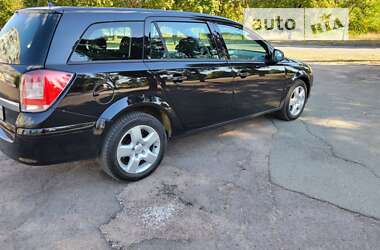 Универсал Opel Astra 2011 в 