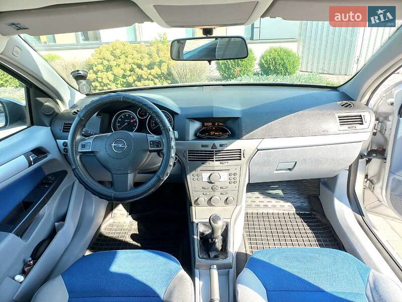 Хэтчбек Opel Astra 2005 в Белой Церкви