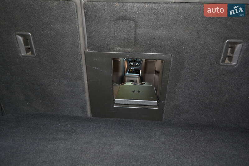 Универсал Opel Astra 2012 в Новоднестровске