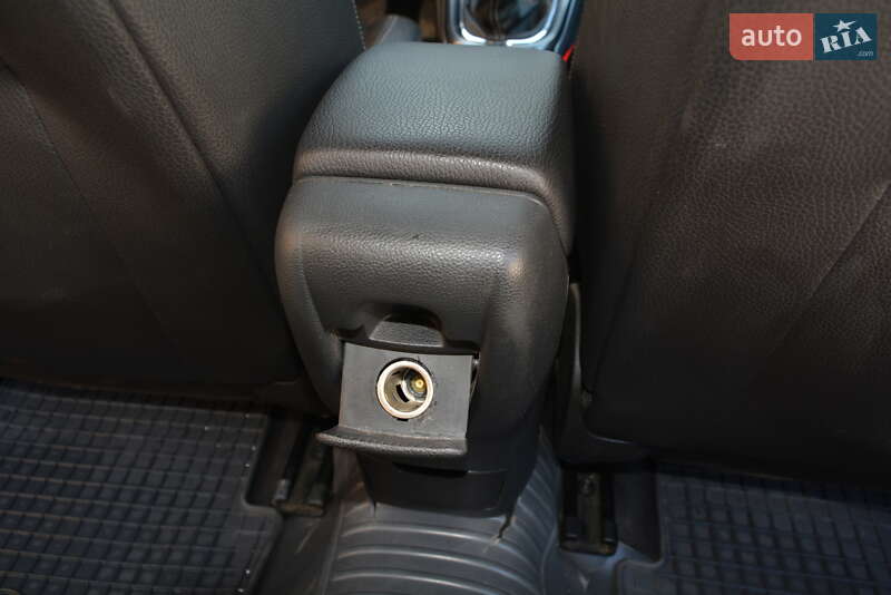 Универсал Opel Astra 2012 в Новоднестровске