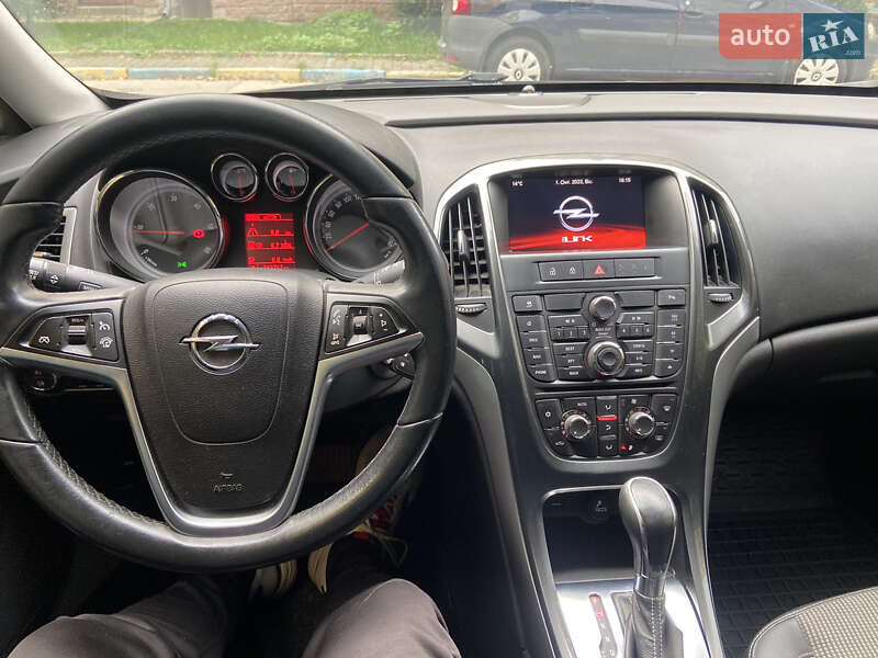 Универсал Opel Astra 2014 в Ивано-Франковске фото 2 Универсал Opel Astra 2014 в Ивано-Франковске