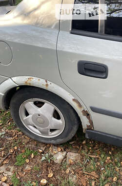 Седан Opel Astra 2006 в 