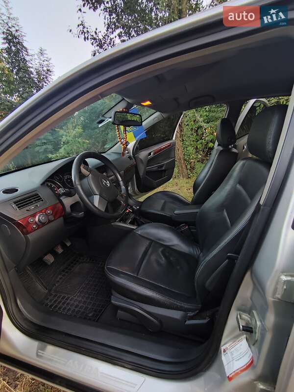 Хетчбек Opel Astra 2005 в Вінниці