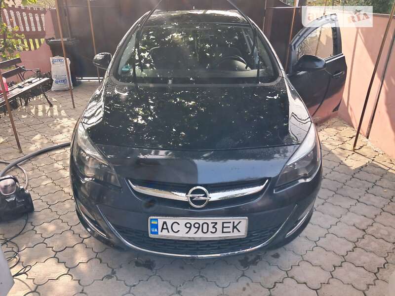 Универсал Opel Astra 2013 в Луцке