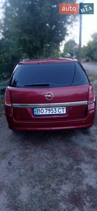Універсал Opel Astra 2006 в Волочиську