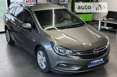 Универсал Opel Astra 2017 в Нововолынске