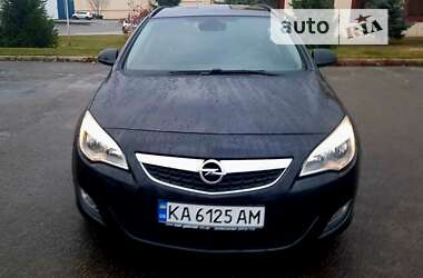 Універсал Opel Astra 2012 в Києві