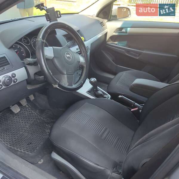 Универсал Opel Astra 2009 в Ивано-Франковске