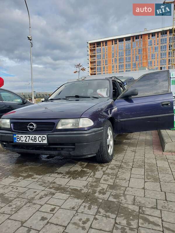 Універсал Opel Astra 1995 в Івано-Франківську