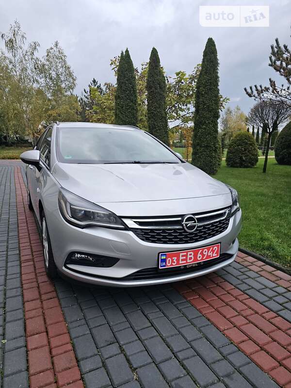Универсал Opel Astra 2017 в Луцке