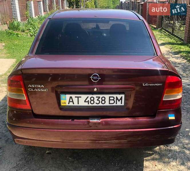 Седан Opel Astra 2006 в Долине