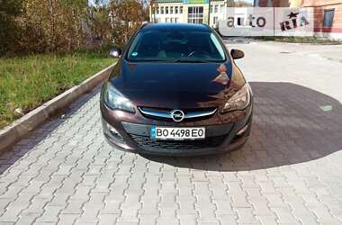Універсал Opel Astra 2015 в Тернополі