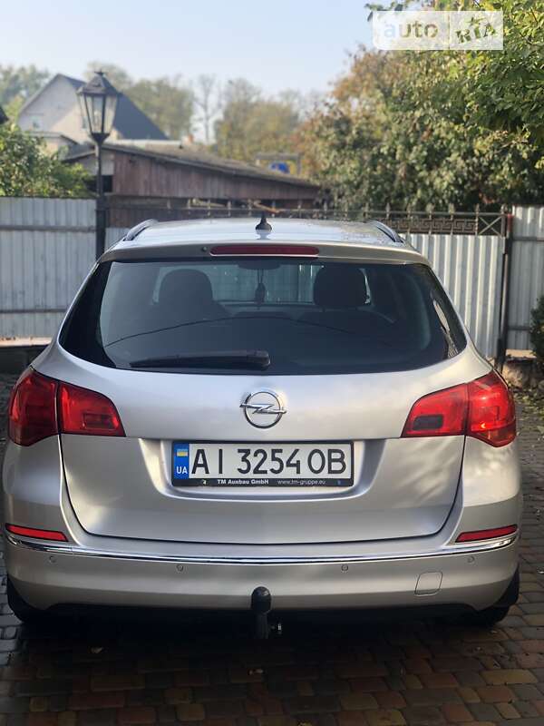 Универсал Opel Astra 2015 в Переяславе