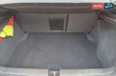 Хэтчбек Opel Astra 2003 в 