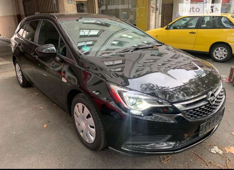 Универсал Opel Astra 2019 в Полтаве