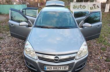 Седан Opel Astra 2008 в Липовце