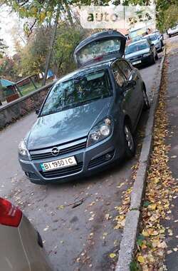 Хэтчбек Opel Astra 2004 в Лубнах