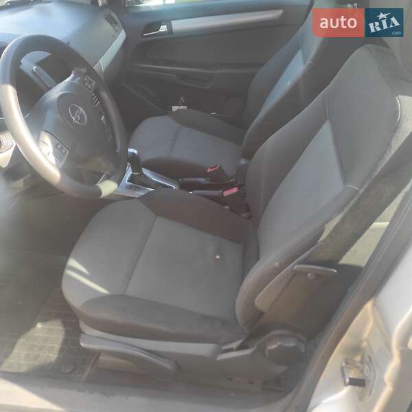 Хэтчбек Opel Astra 2005 в Борисполе