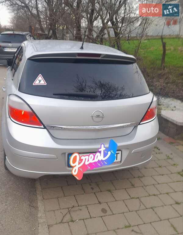 Хэтчбек Opel Astra 2004 в Мукачево