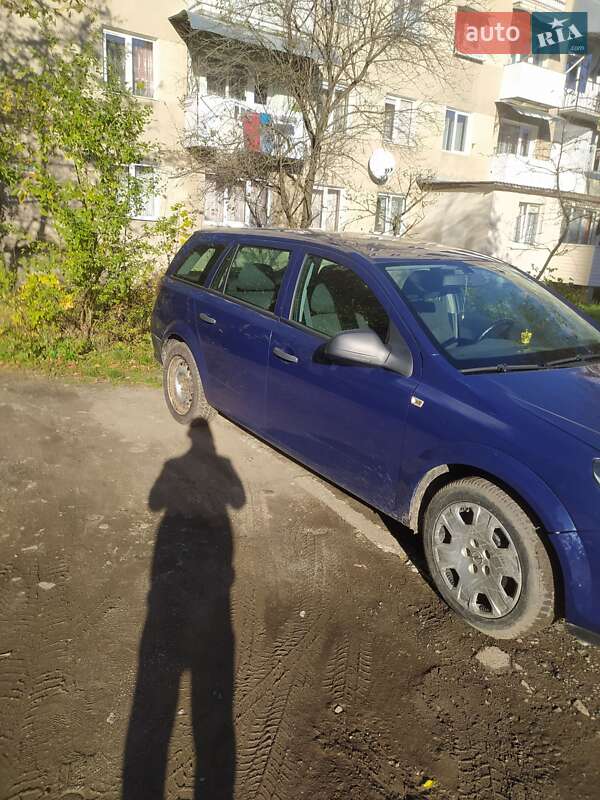 Универсал Opel Astra 2009 в Дрогобыче